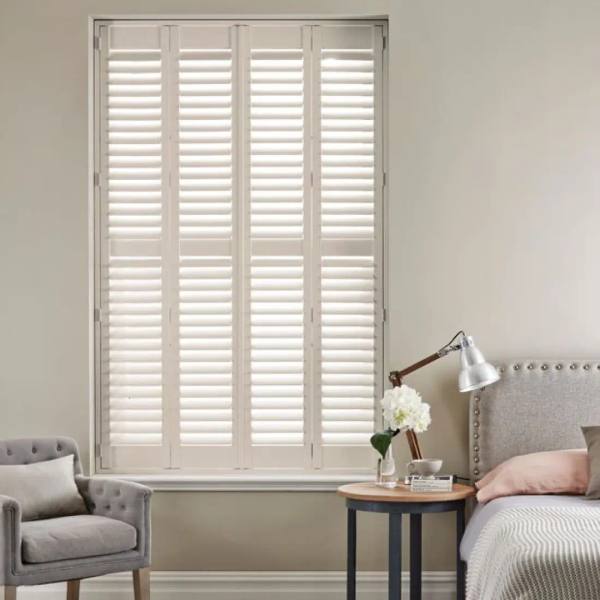 Giraffes — made-to-measure shutters
