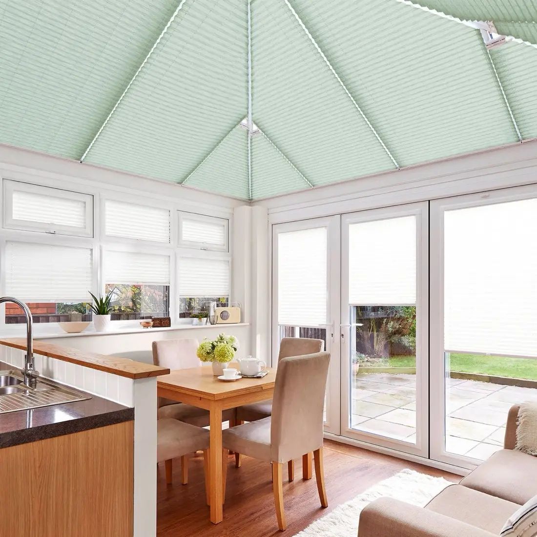 Fairholme in Leaf — made-to-measure blinds