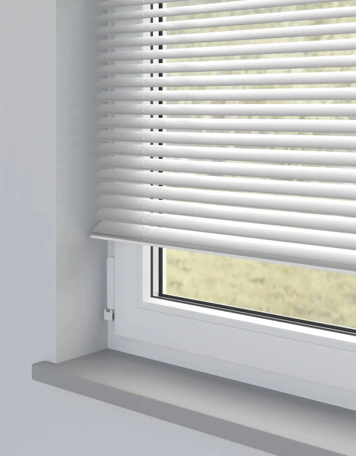 Glacier Metal Venetian Venetian Blinds fitted in a British home