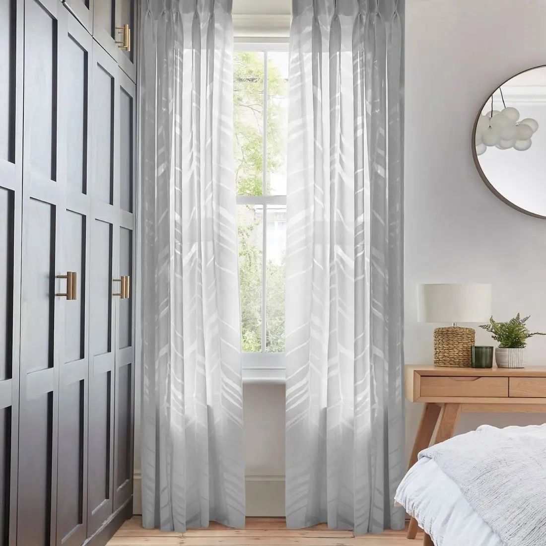 Chalet in Silver — made-to-measure blinds