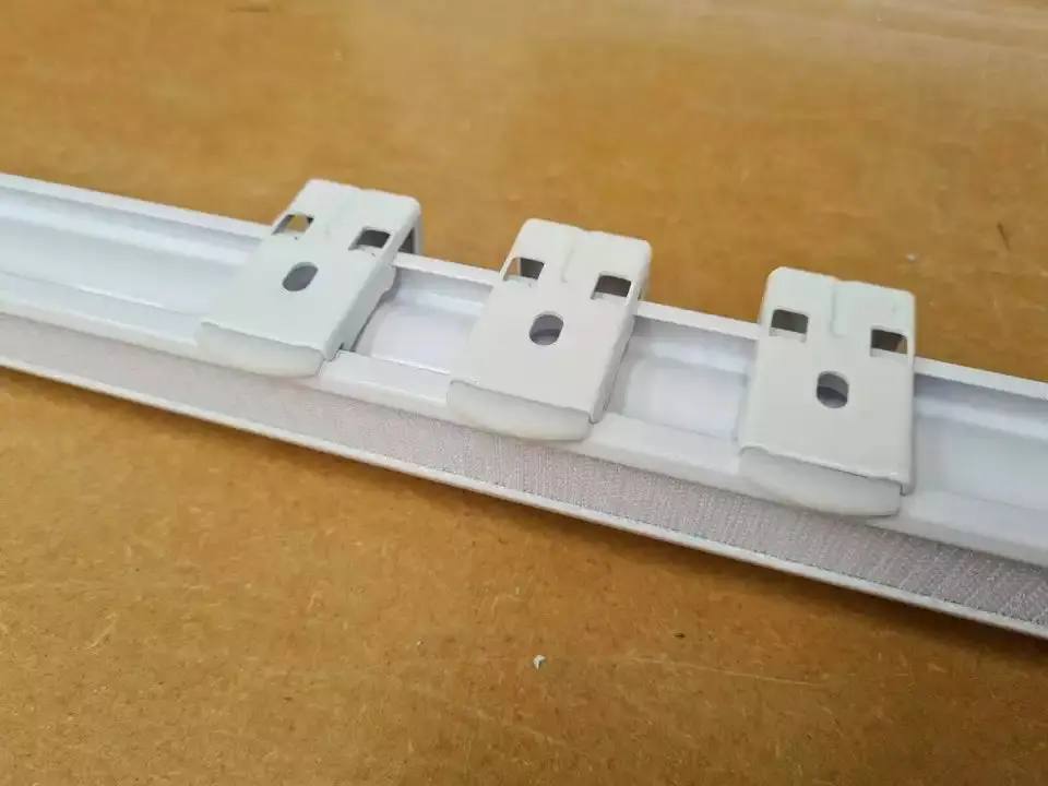 3 X Roman Blinds Push Fit Spring Bracket For Side Winder Head Accessory fitted in a British home